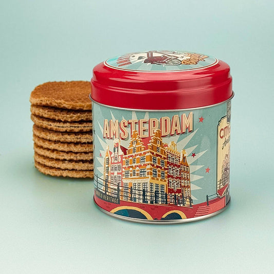 Burk med sirapsvåfflor i röd/turkos tema Amsterdam hus längs en kanal i retrostil från Matix Souvenir Holland