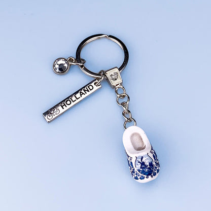 Delfts Blauw träsko med strassten och charm med texten Holland