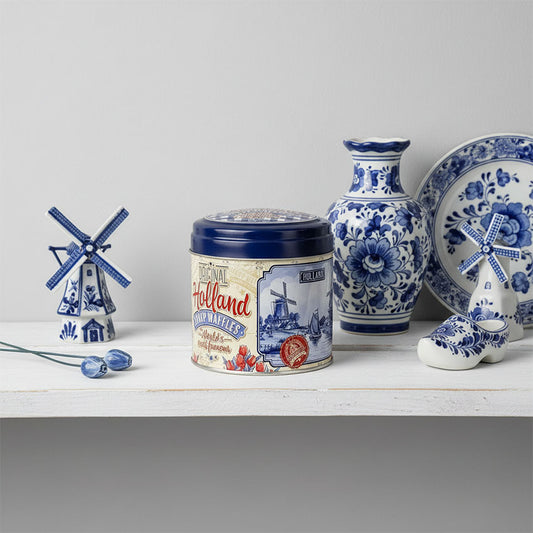 Paket: Burk med Kamphuisen sirapsvåfflor(10st.) serien "Delft Blå" (Delfts Blauw) i retrostil från Matix Souvenir Holland