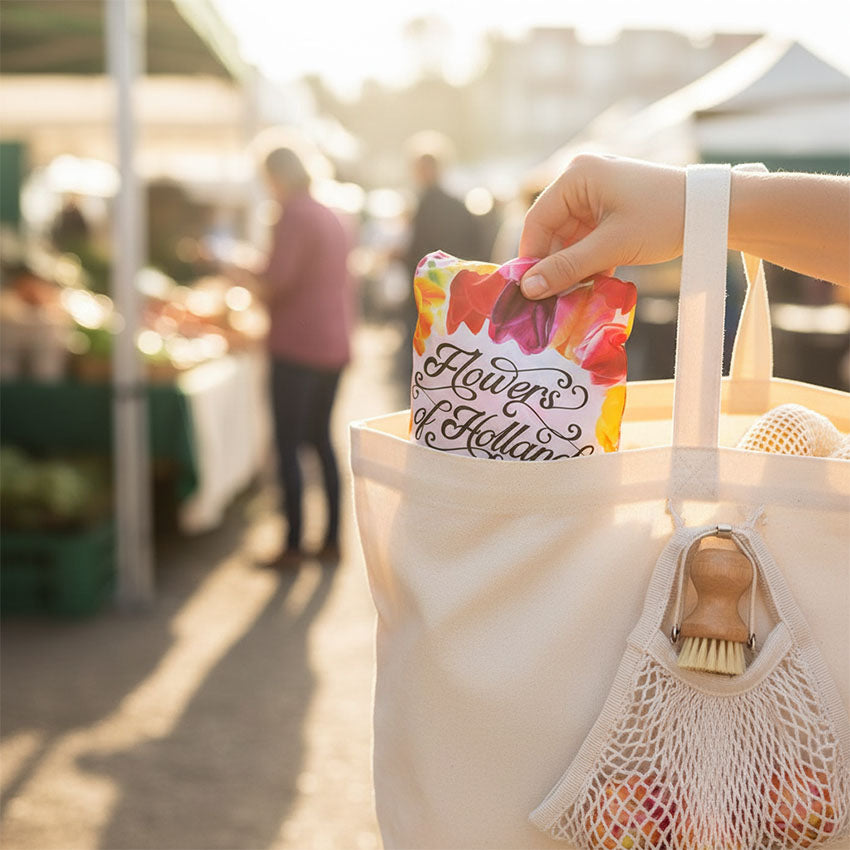praktisk hopfällbar nylonväska att ta med sig när man handlar på marknaden