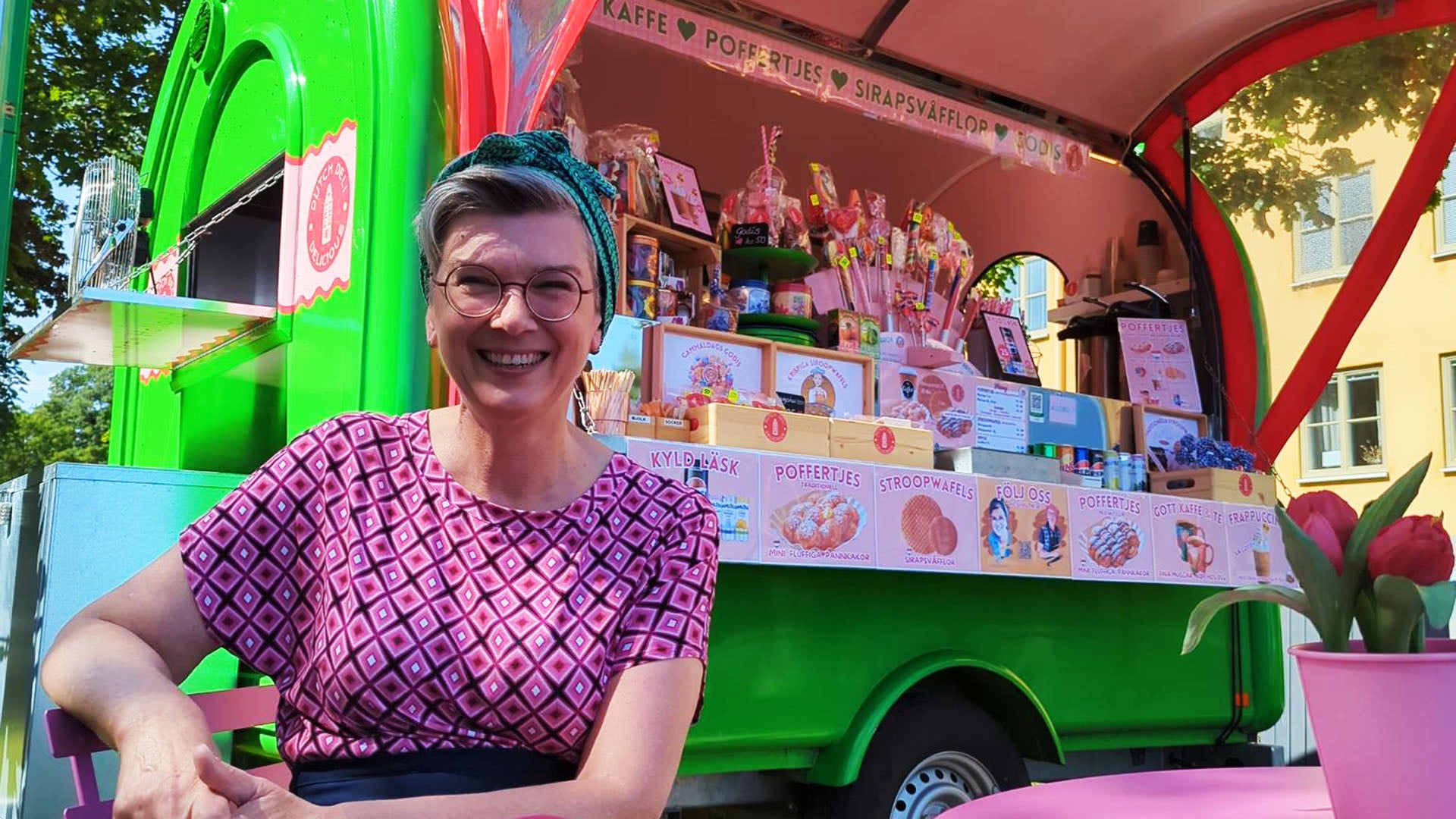 Äkta holländsk foodtruck i Sverige med nygräddade poffertjes och stroopwafels