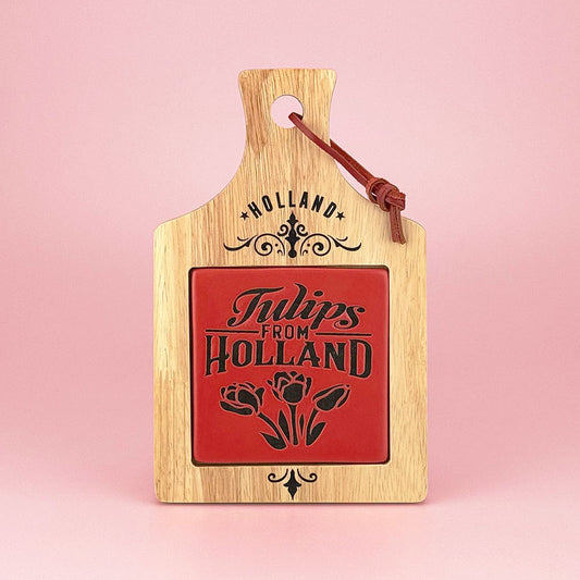 Ost Bricka trä serien "Camp"med röd keramikkakel "tulips from Holland" från Matix Souvenir Holland