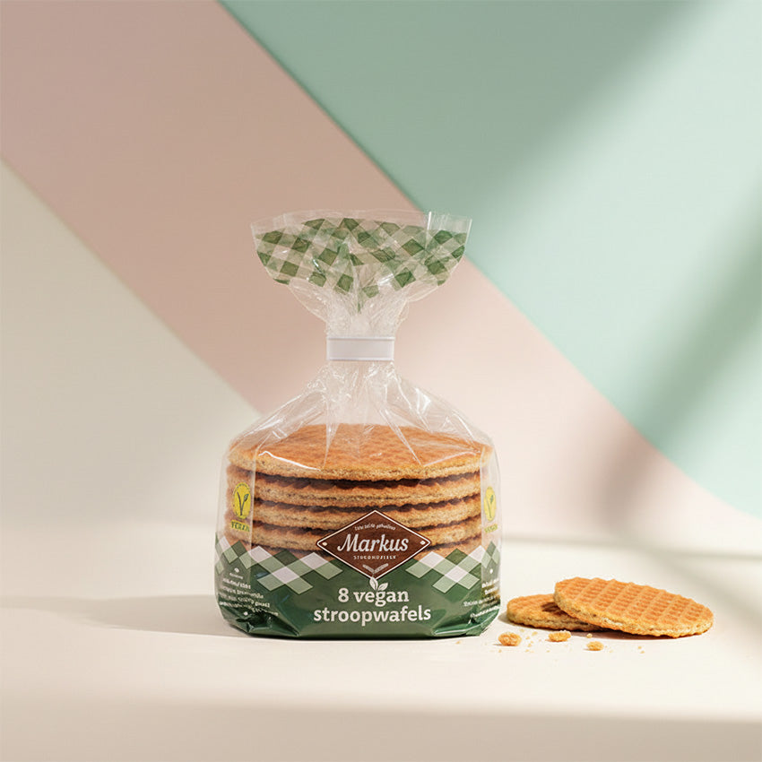 Påse äkta Vegansk Sirapsvåfflor från Markus & Markus Holland. De enige echte Vegan stroopwafels van Markus en Markus Holland